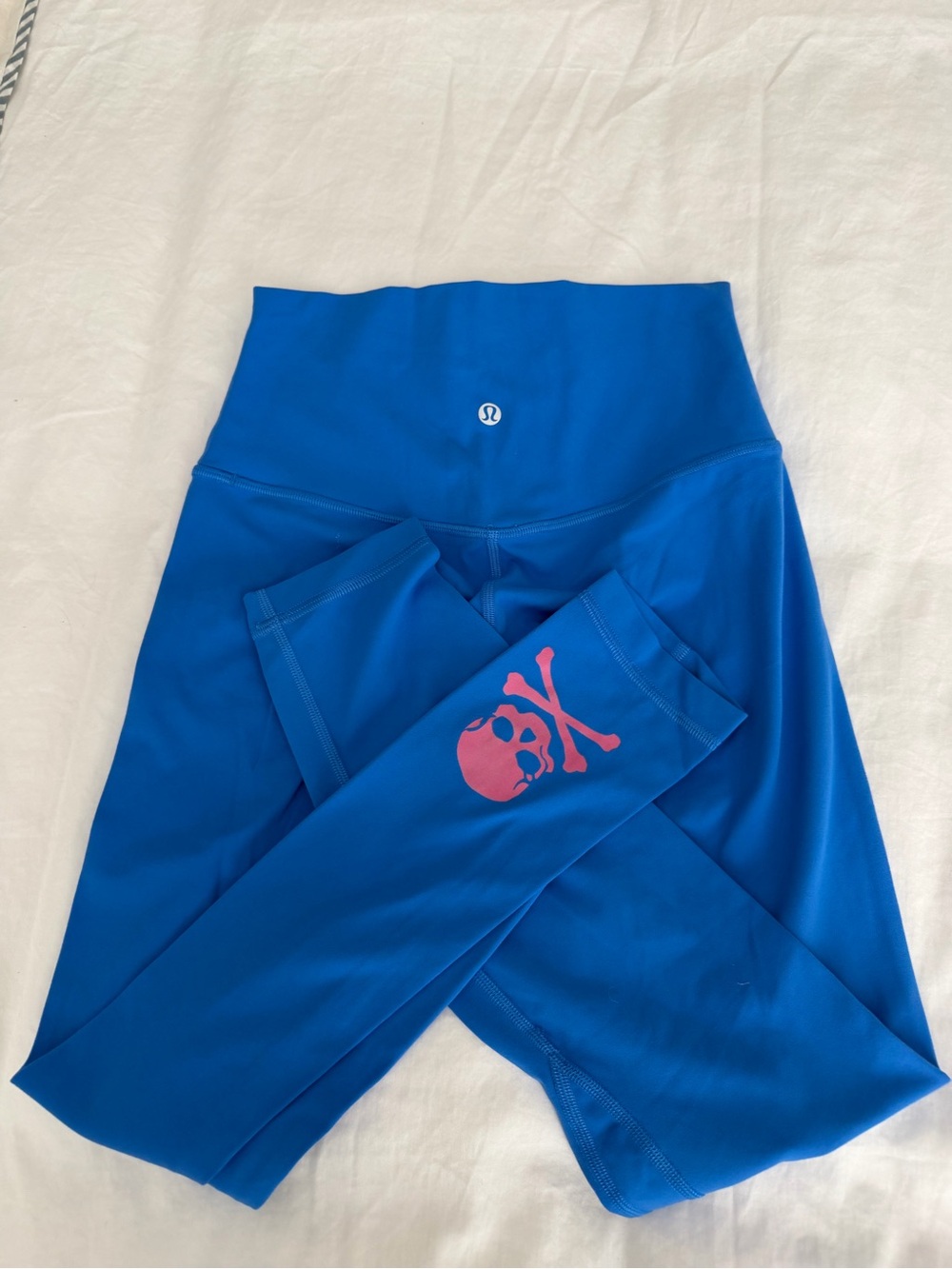 lululemon athletica Align Blue Leggings with Pink Skull Graphic